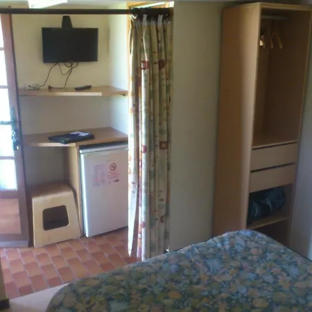 La Reserve Motel *